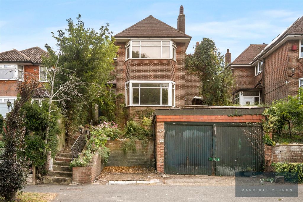 Property photo 1 of 12 Mitchley Avenue 22 MV-1.Jpg