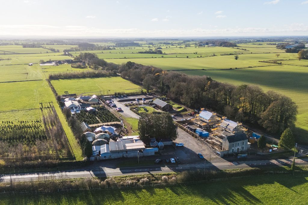 Property photo 3 of 8