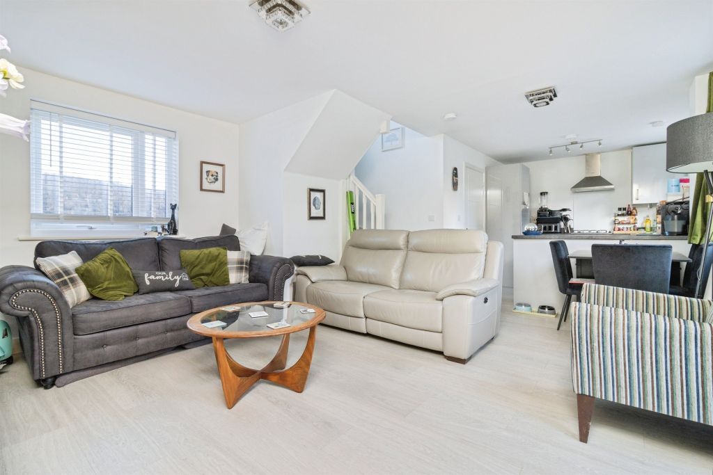 Property photo 3 of 23