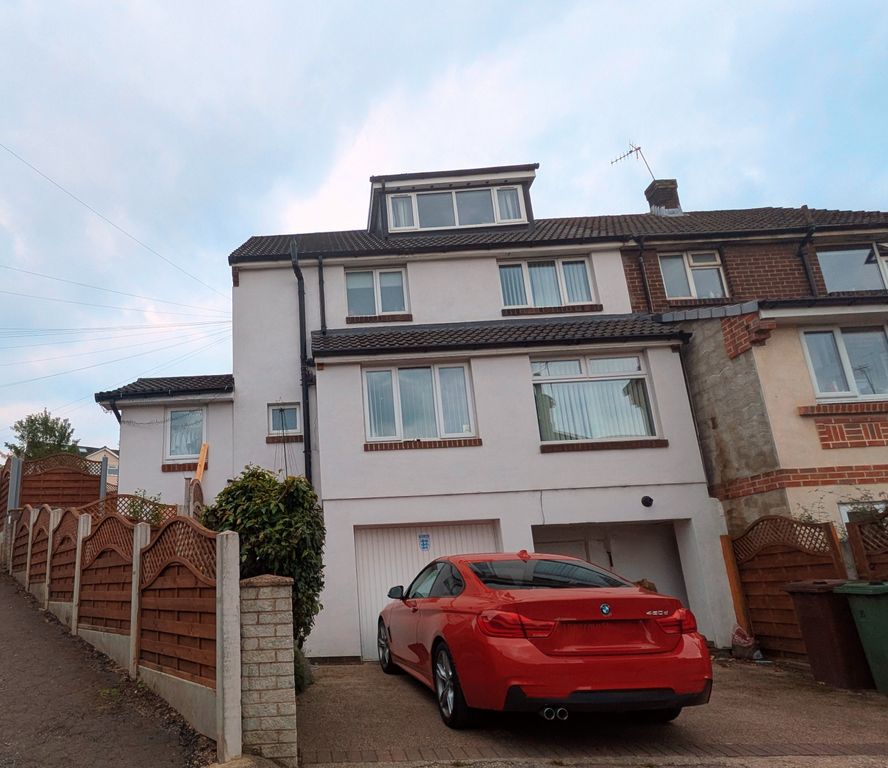Property photo 2 of 18 1000016650