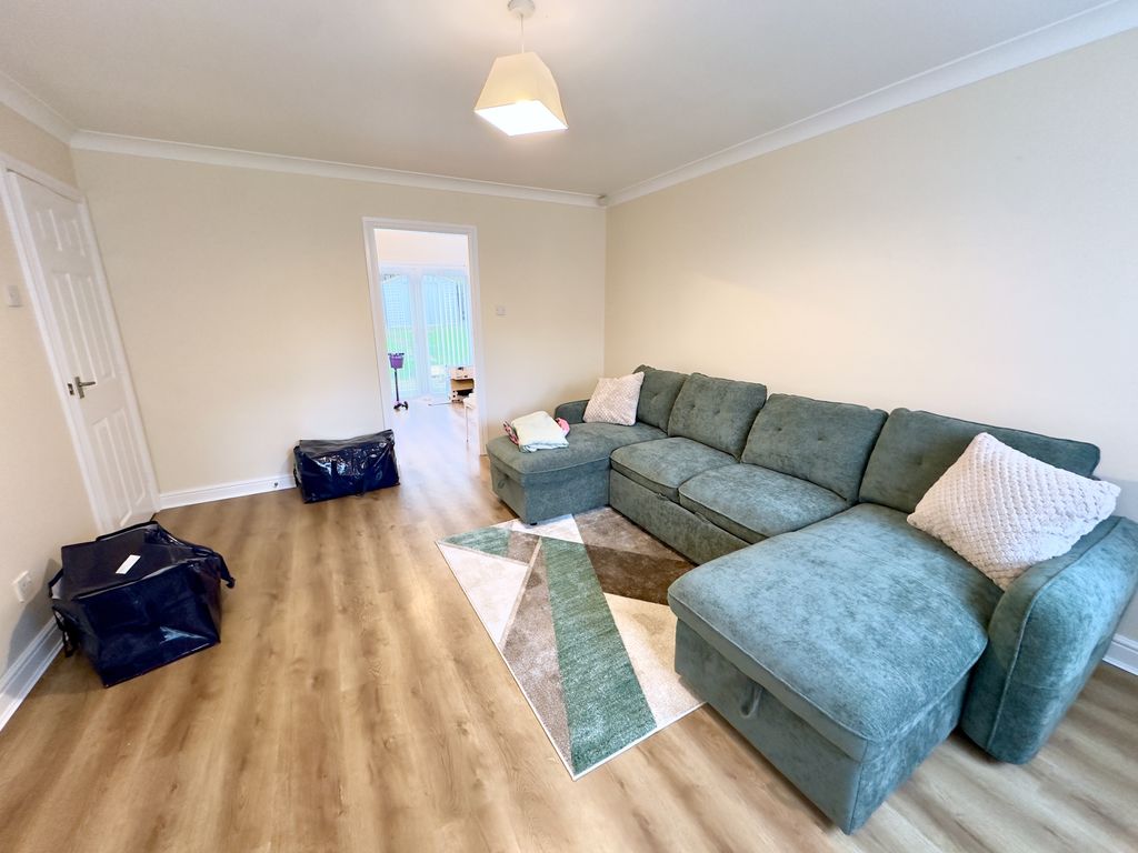 Property photo 2 of 25
