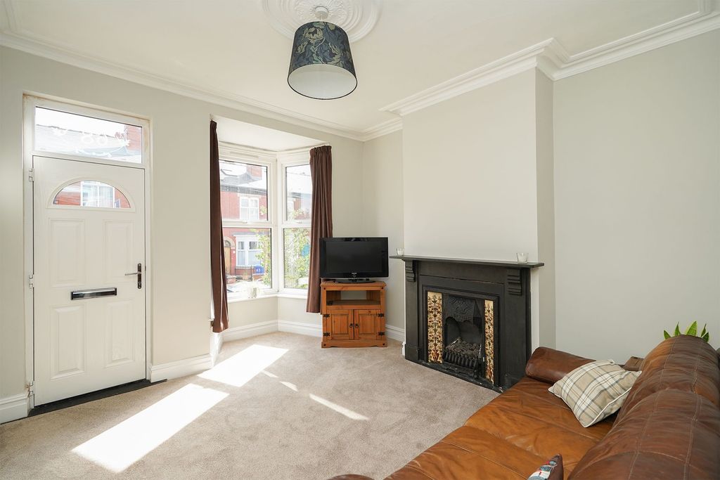 Property photo 2 of 16