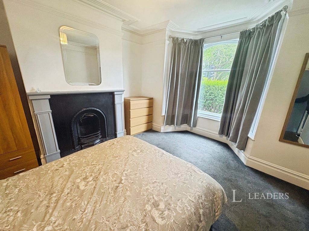 Property photo 3 of 8 Pbox-Img.Jpg
