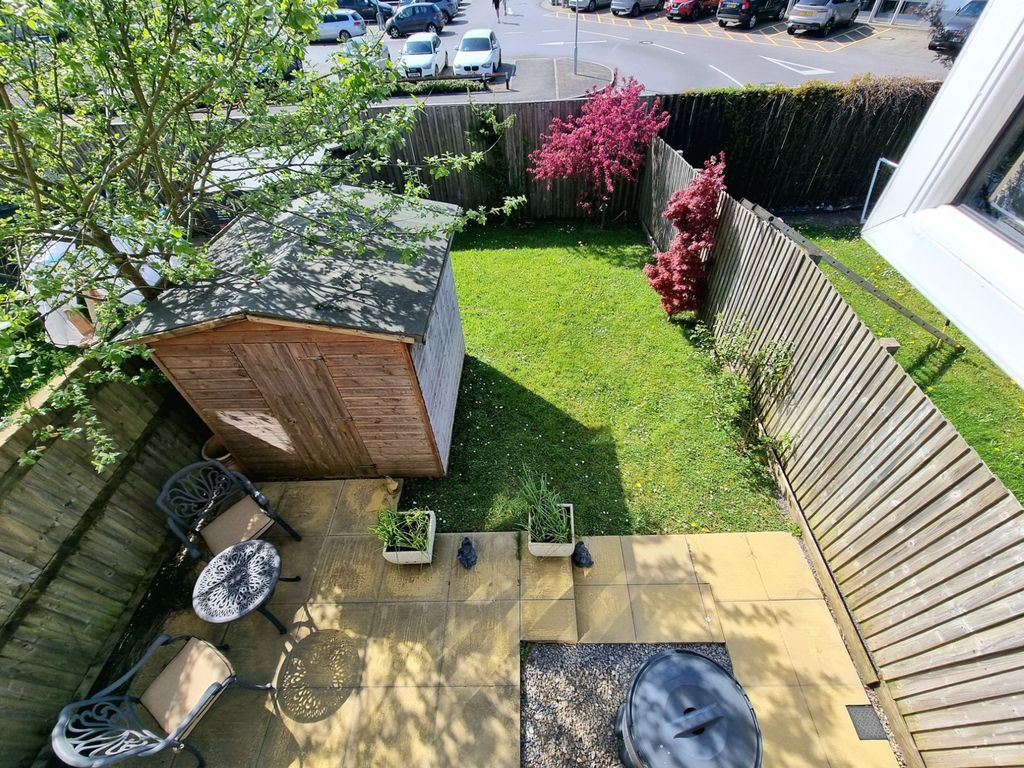 Property photo 3 of 29