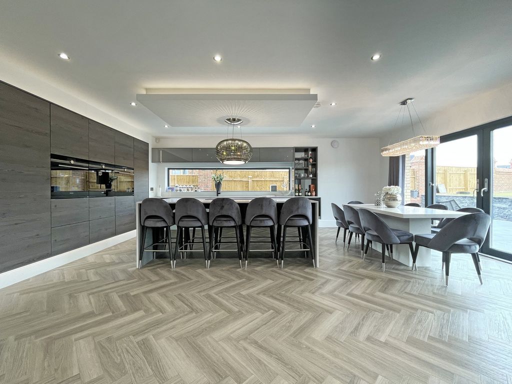 Property photo 2 of 46