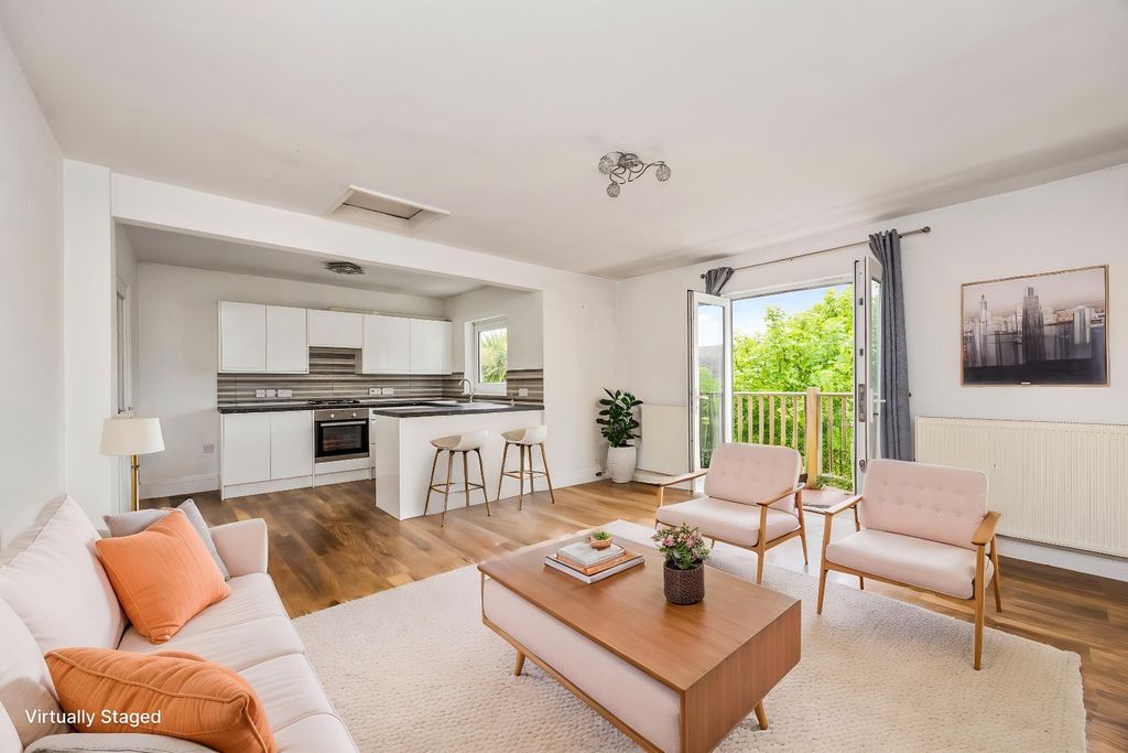 Property photo 3 of 22 5172352