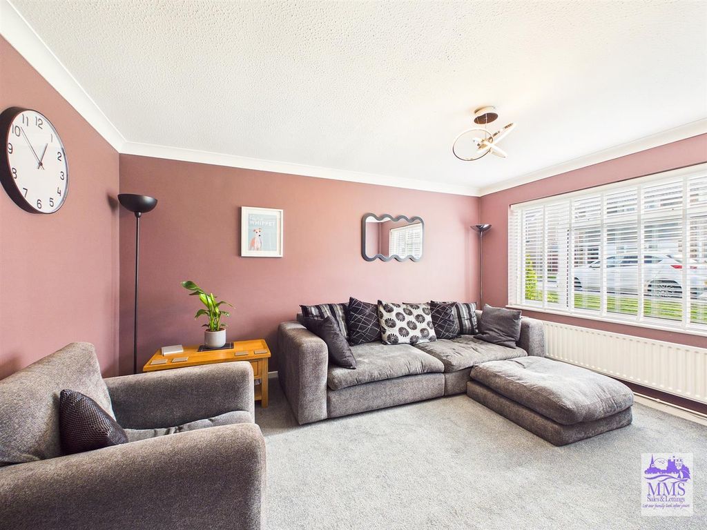 Property photo 3 of 21 Cam04098G0-Pr0158-Still003.Jpg