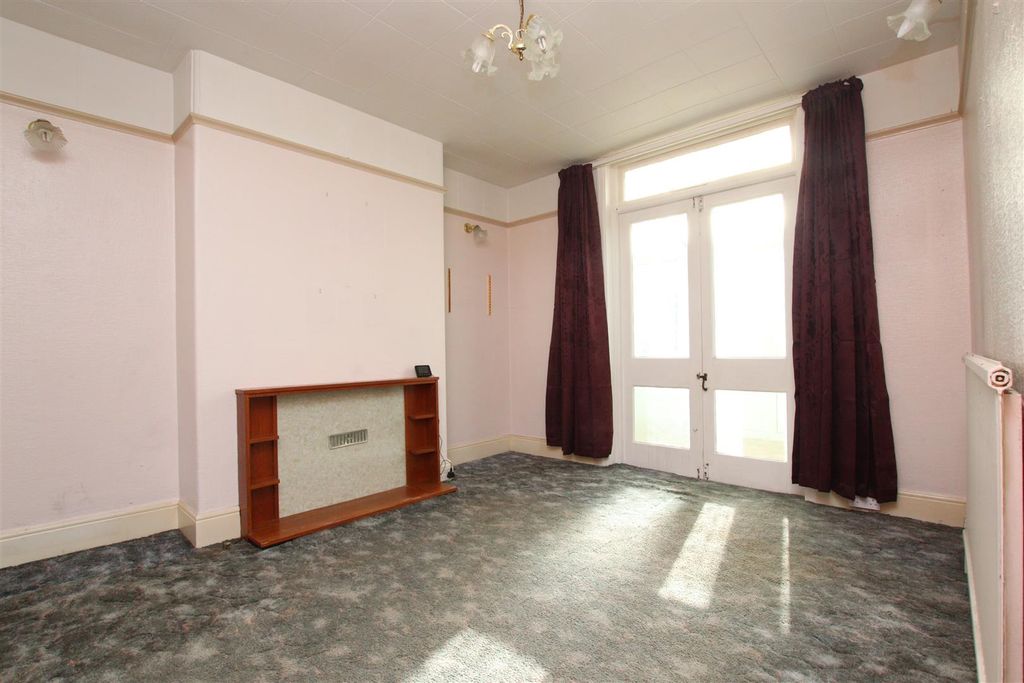 Property photo 2 of 15 Dining Room.Jpg