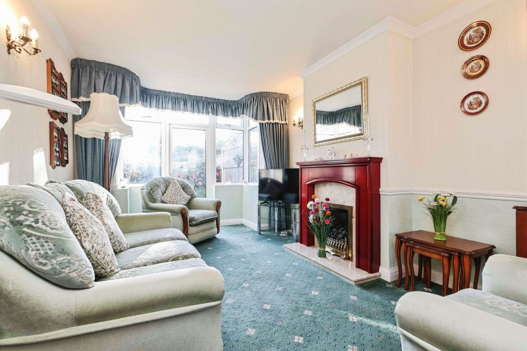 Property photo 2 of 17