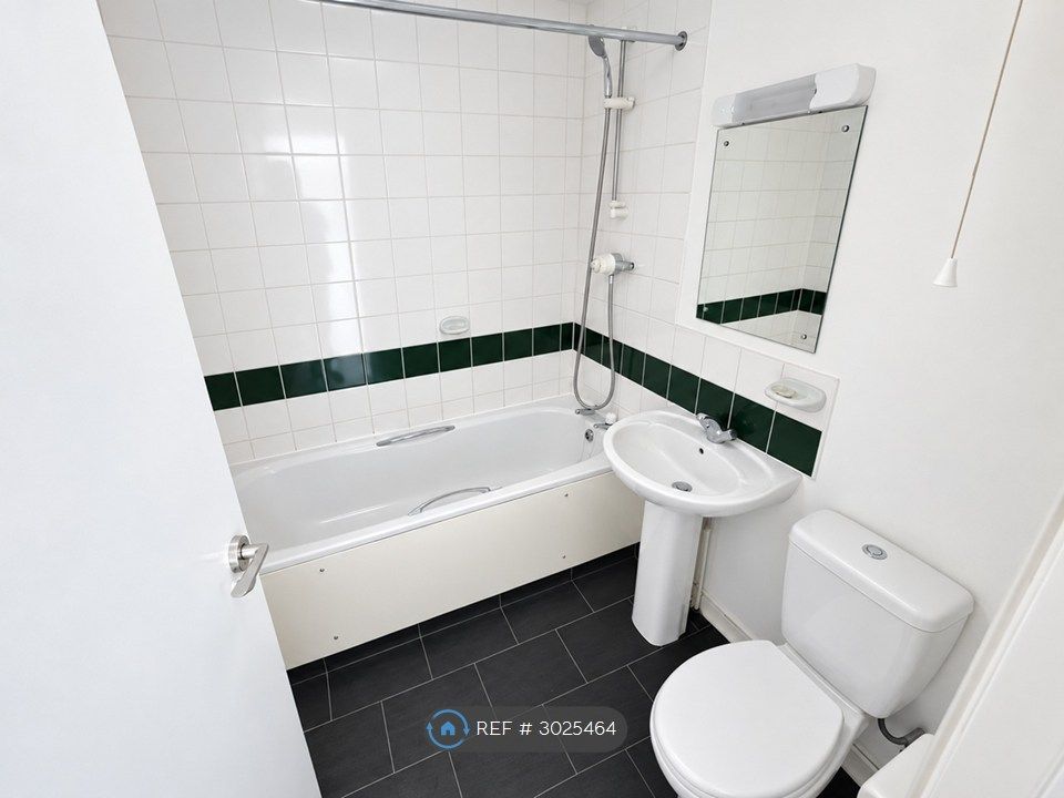 Property photo 3 of 4