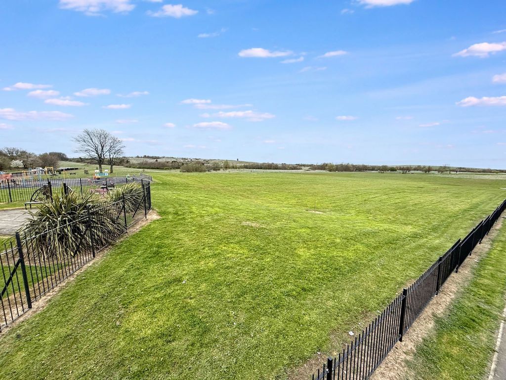 Property photo 3 of 4