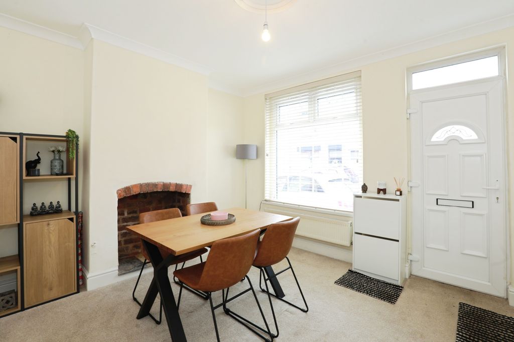 Property photo 2 of 15 Dining Room