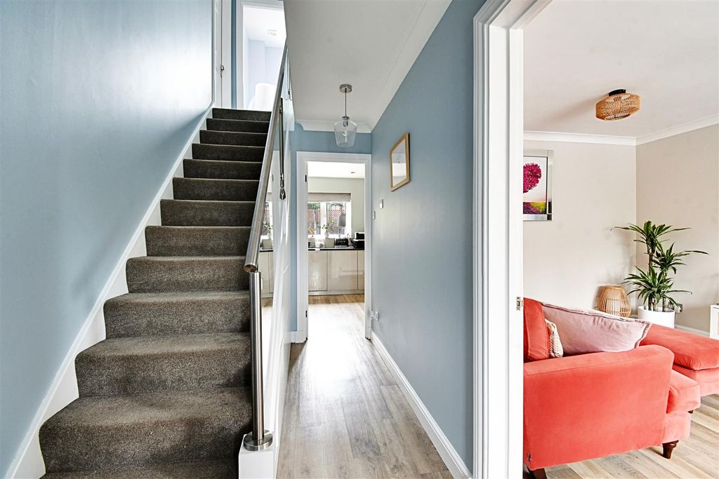 Property photo 3 of 31 Hall 1.Jpg