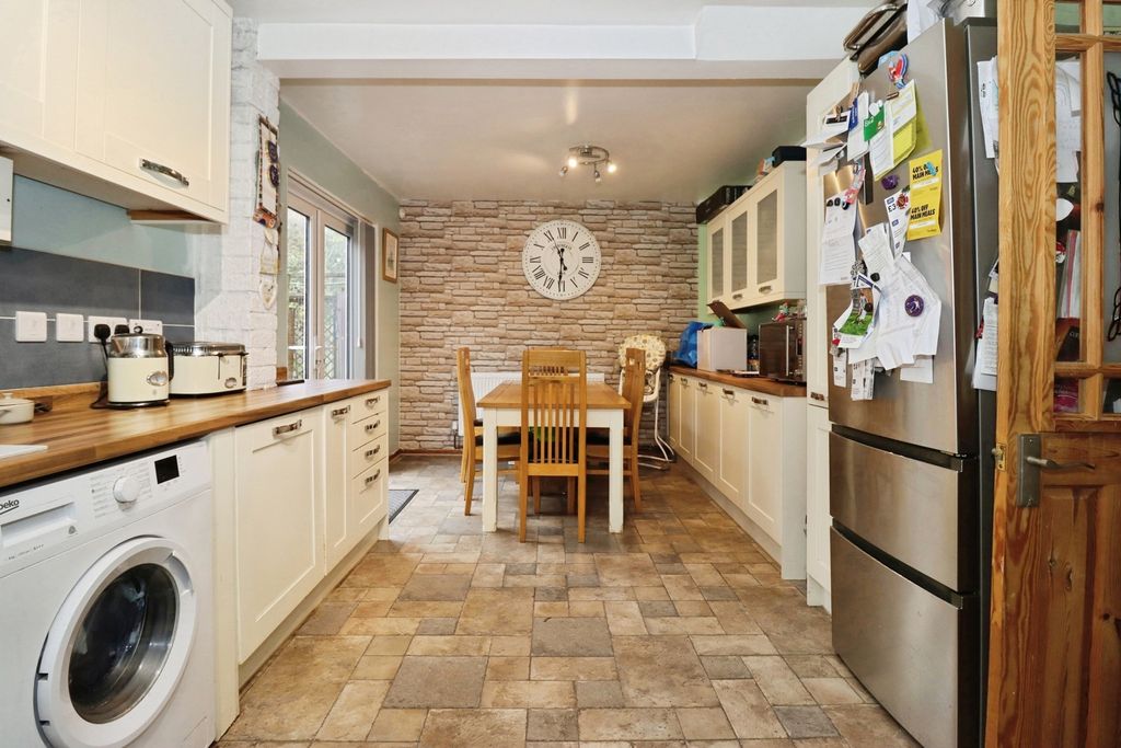 Property photo 3 of 17 Photo