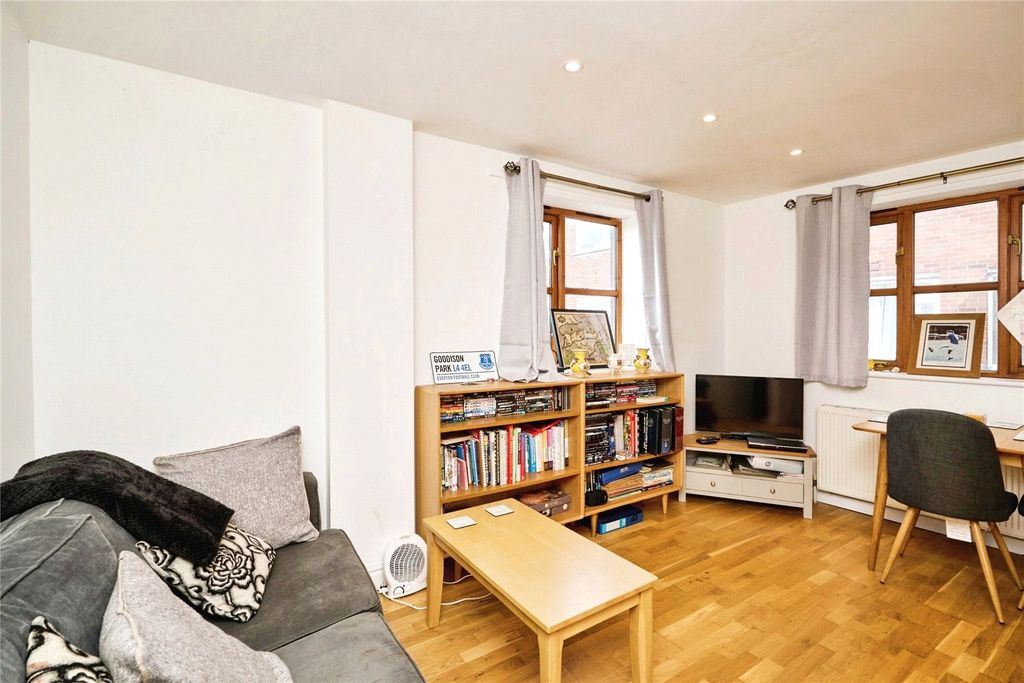 Property photo 3 of 14 Picture No. 02