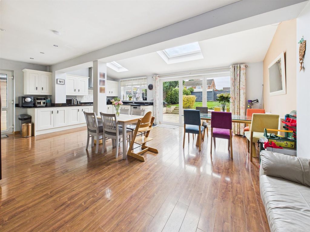 Property photo 2 of 23