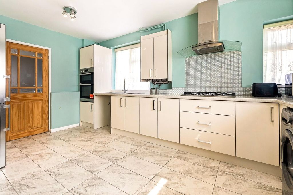 Property photo 3 of 25 Picture No. 20