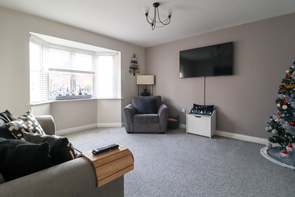 Property photo 2 of 16 4767873