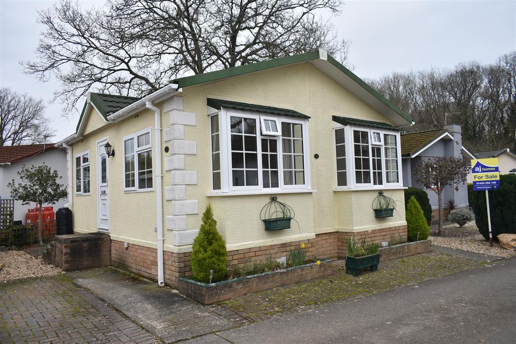 Property photo 1 of 16 Front.Jpg