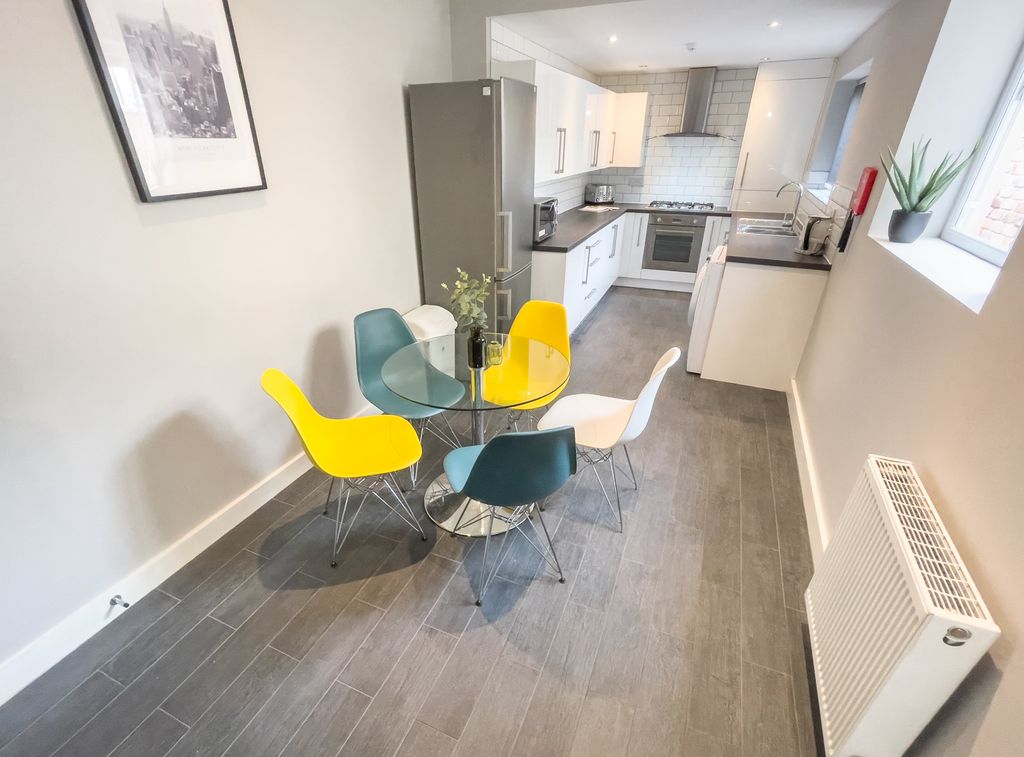 Property photo 3 of 11 Img_0050