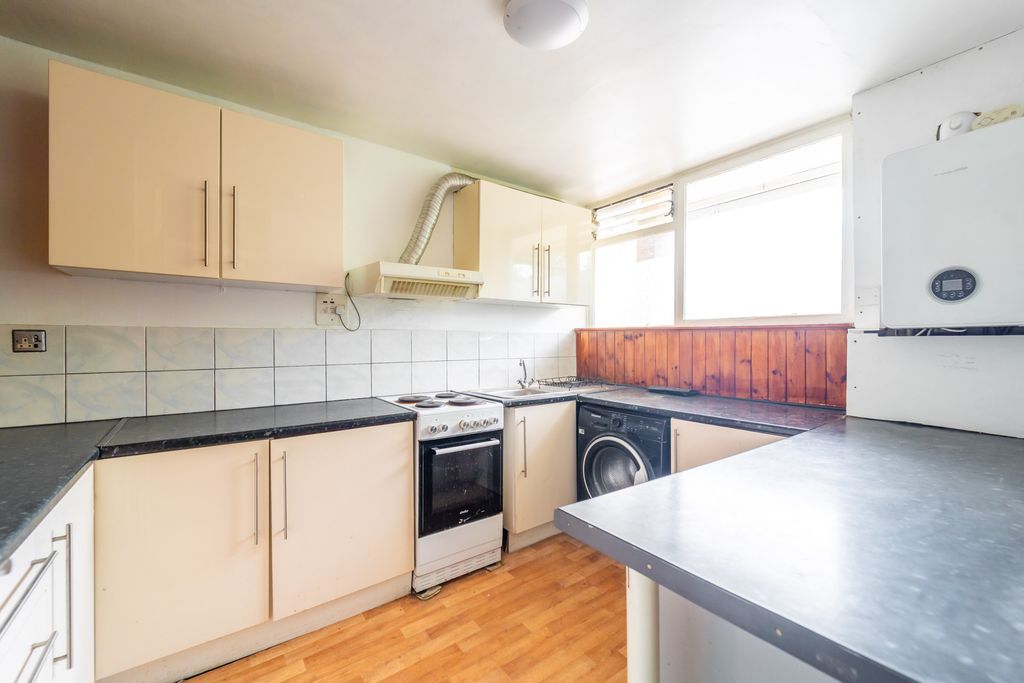 Property photo 1 of 13 Mba06818
