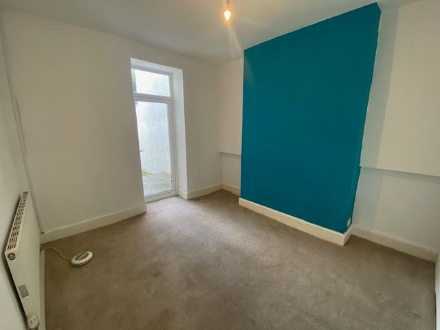 Property photo 3 of 11 Bedroom 2
