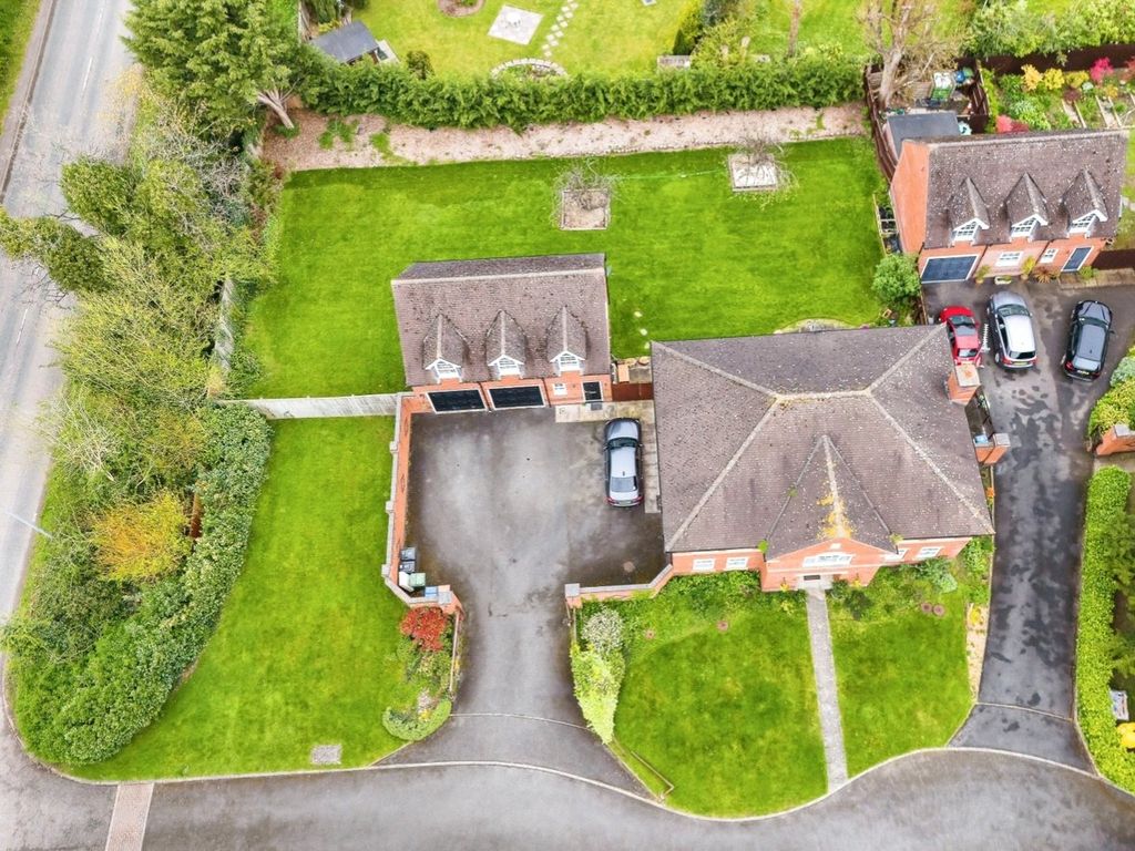 Property photo 2 of 33 Picture No. 40