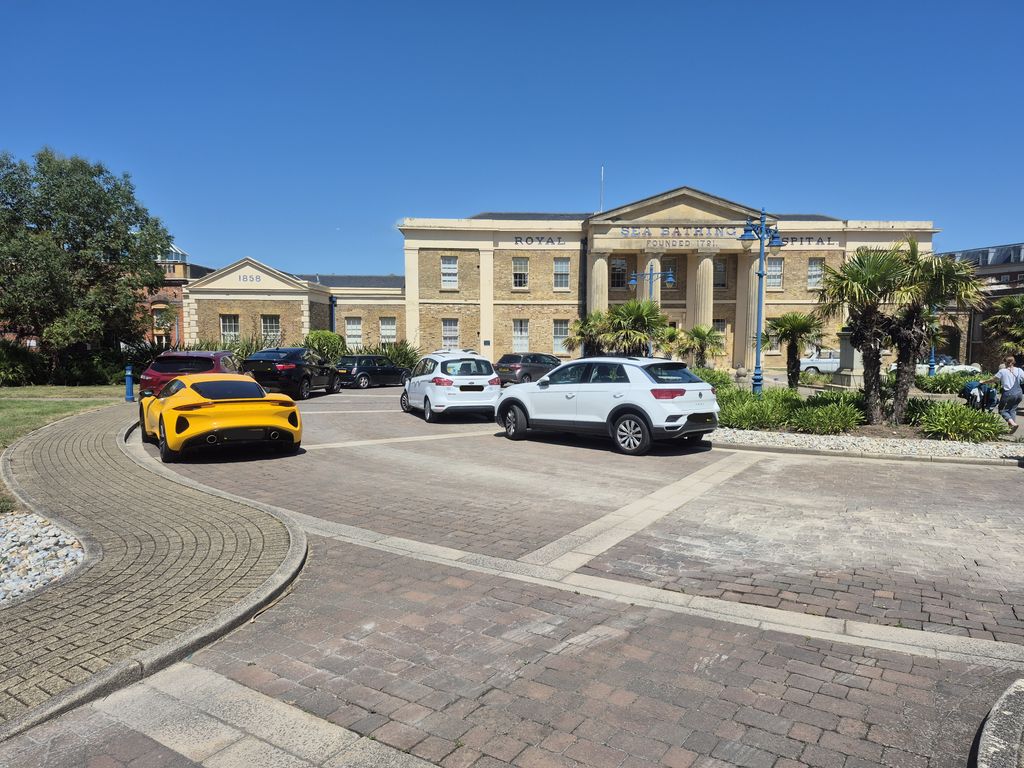 Property photo 3 of 8