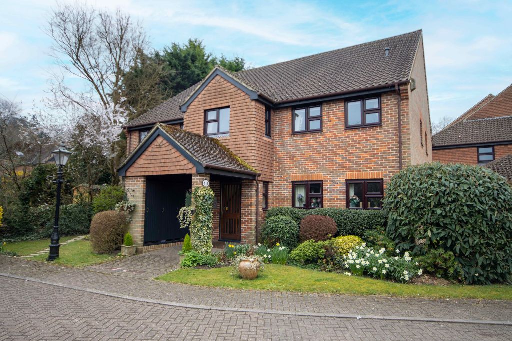 Property photo 1 of 12