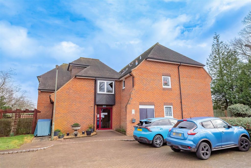 Property photo 2 of 14