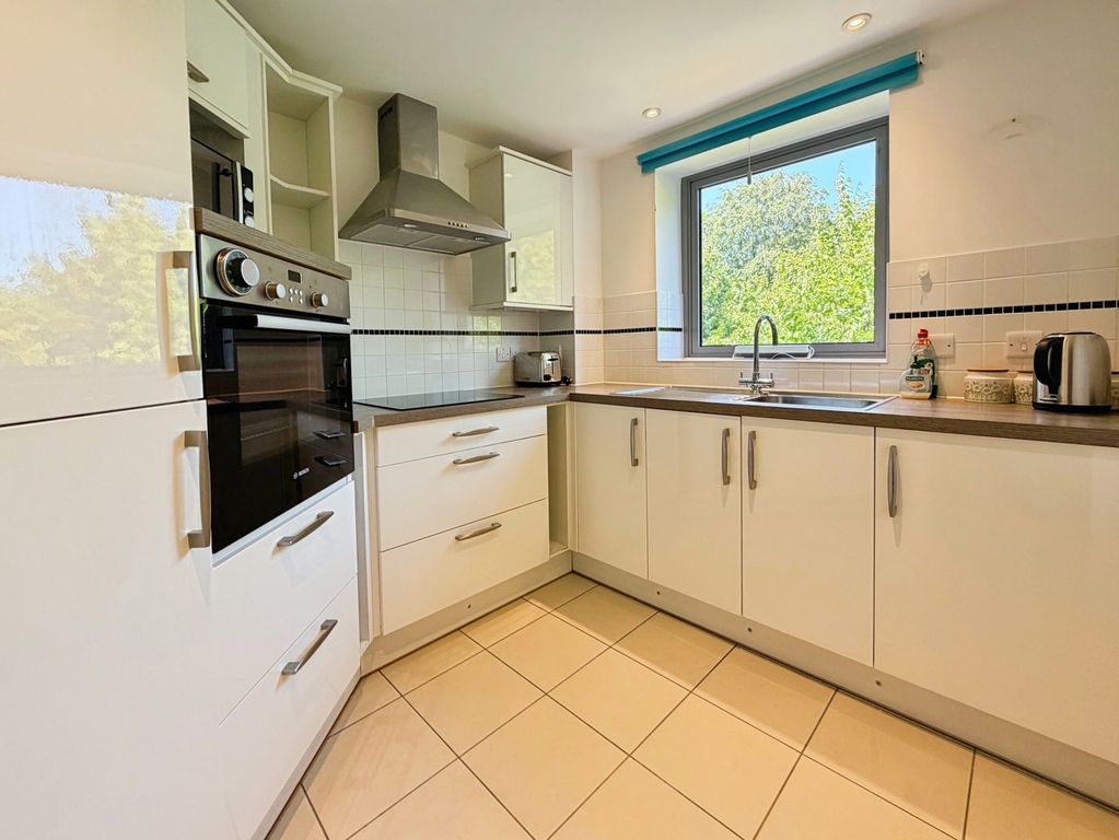 Property photo 2 of 11 Pbox-Img.Jpg