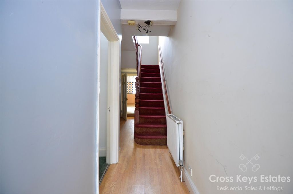 Property photo 2 of 28 Hallway