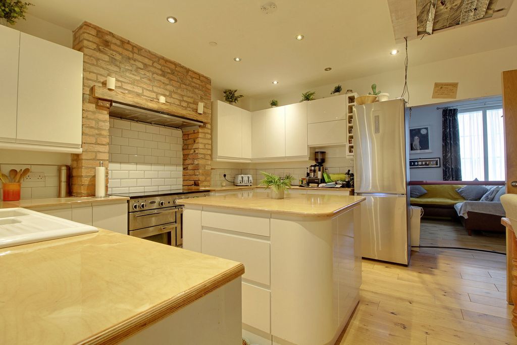 Additional image 6 of 4 bed flat for saleParade, Leamington Spa CV32