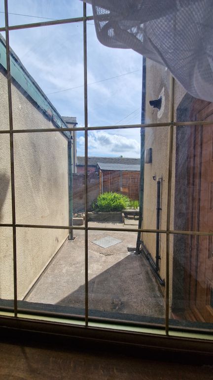 Property photo 1 of 20 Cover