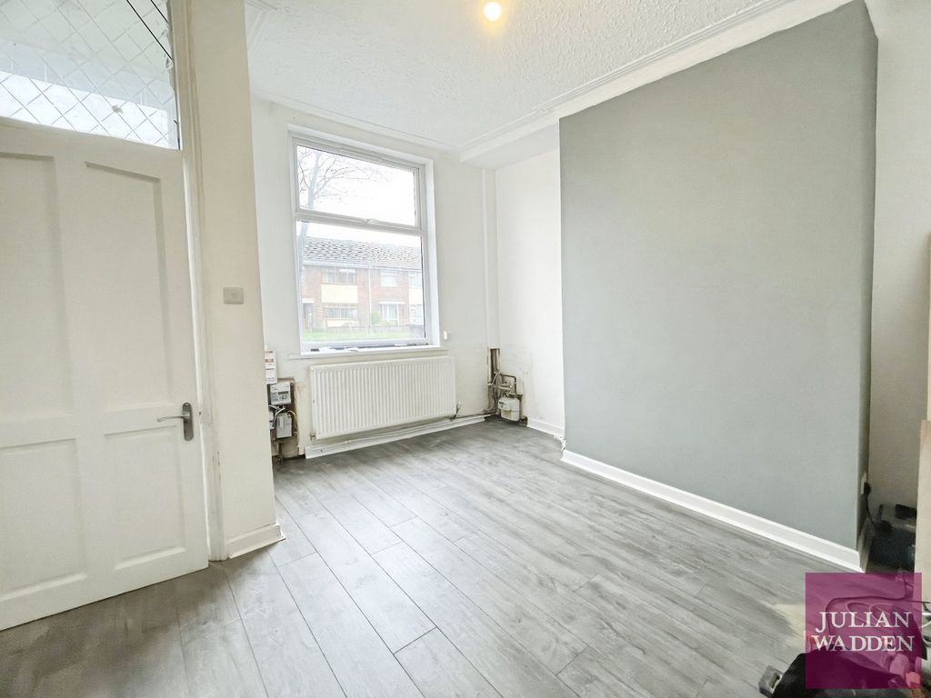 Property photo 2 of 10 Picture No. 13