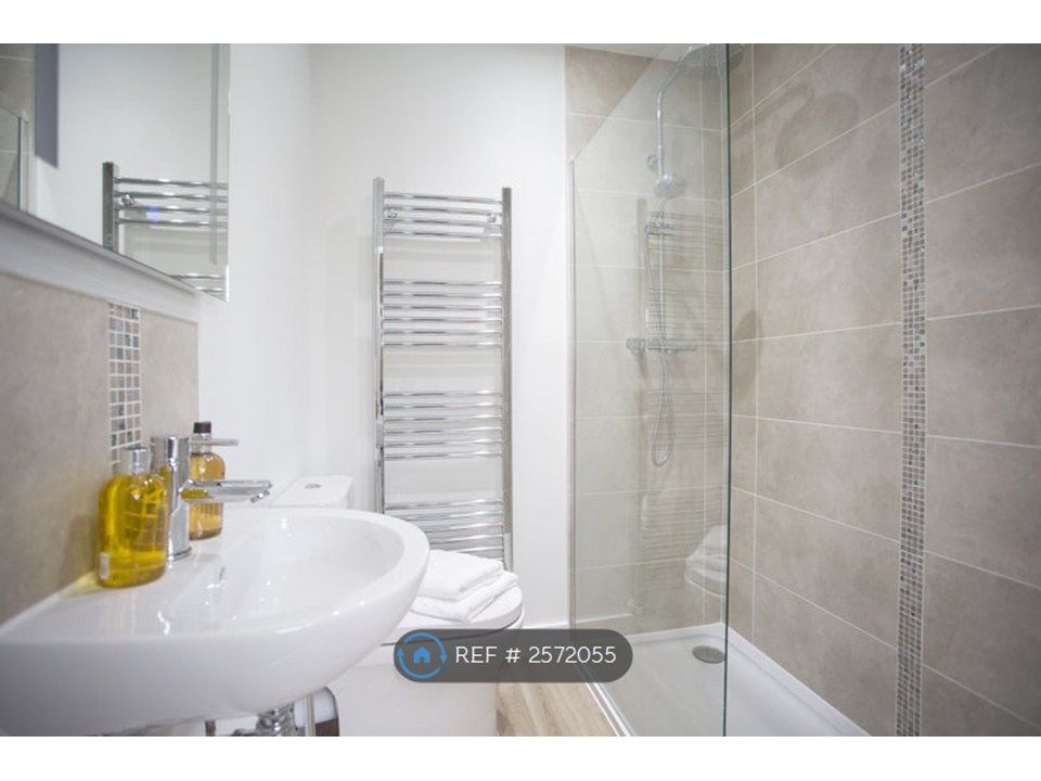 Property photo 3 of 10 Example En Suite