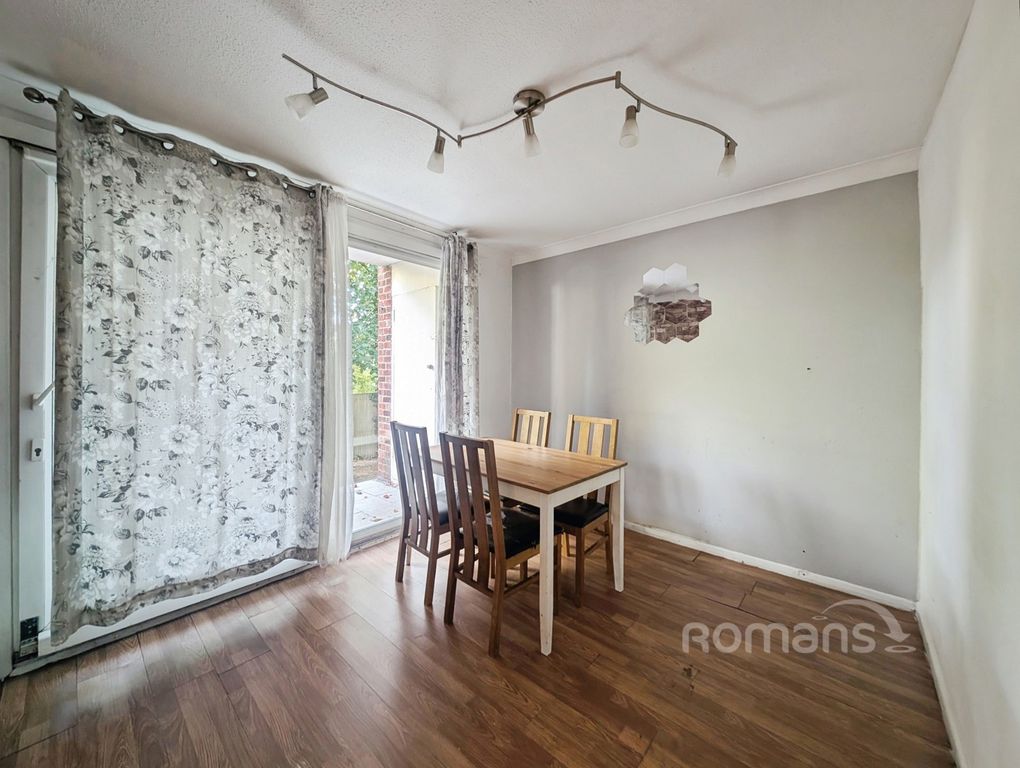 Property photo 3 of 9 Pbox-Img.Jpg