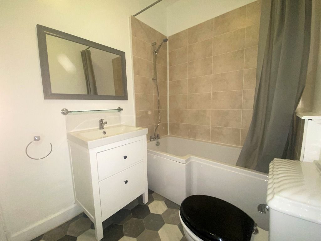 Additional image 12 of 3 bed flat to rentWhytehouse Mansions, High Street, Fife, Kirkcaldy KY1