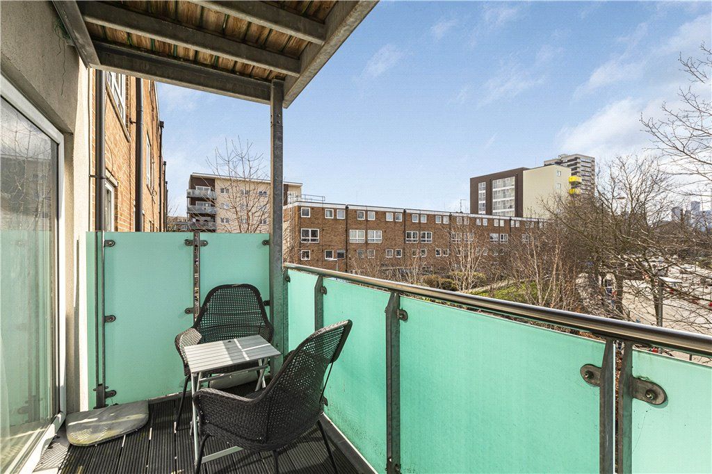 Property photo 2 of 17 Balcony