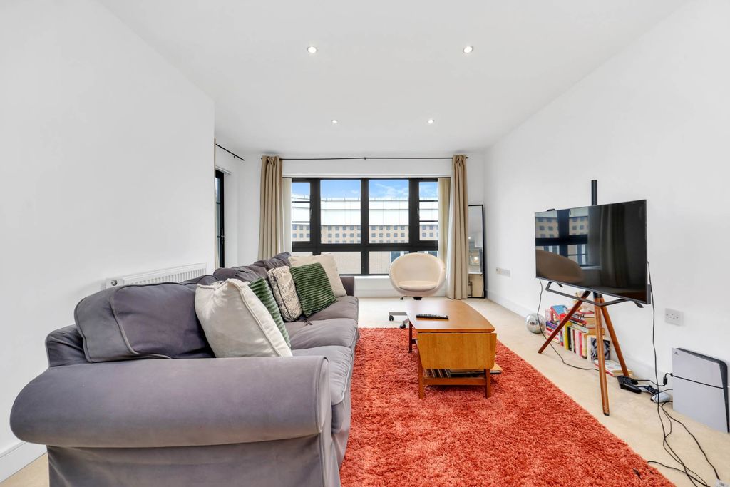 Property photo 3 of 22