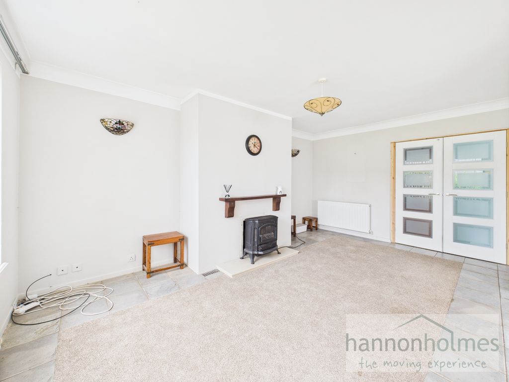 Property photo 3 of 32 Cam05283G0-Pr0088-Still002