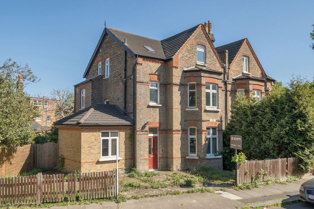 Property photo 1 of 18 External