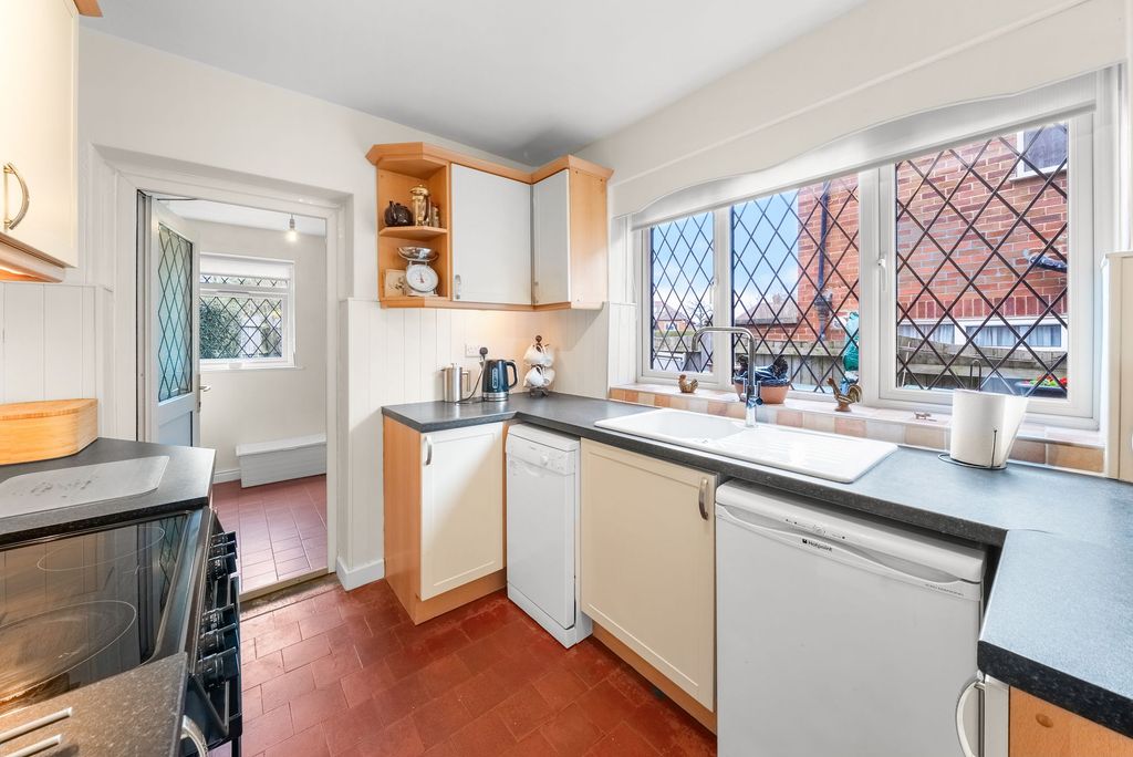 Property photo 3 of 25