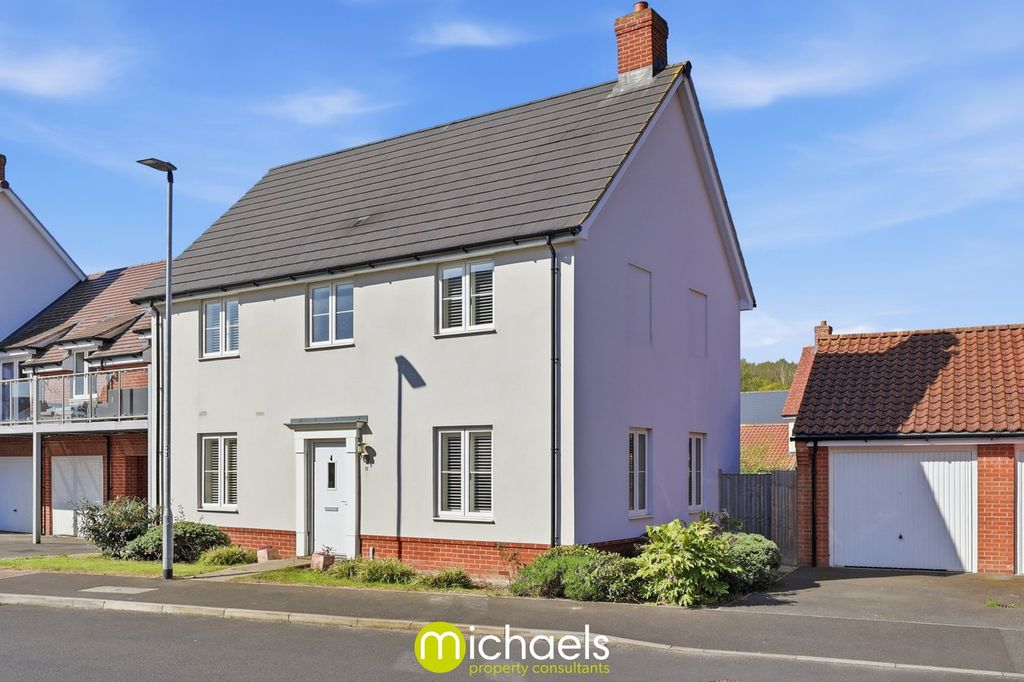 Property photo 1 of 32