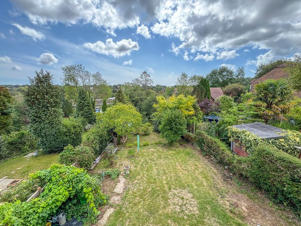 Property photo 2 of 25