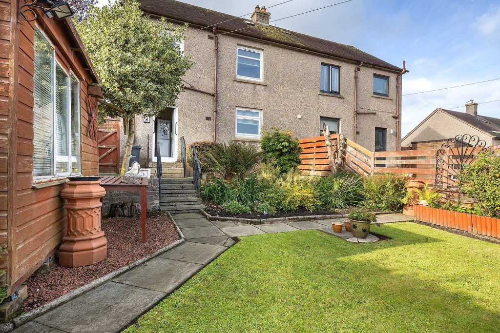 Property photo 2 of 24