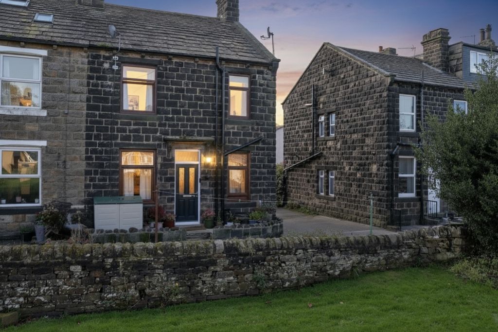 Property photo 3 of 20 Front View Of Property