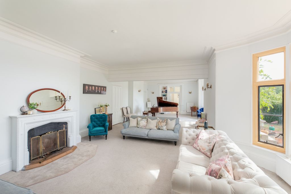 Property photo 3 of 24 Drawing Room