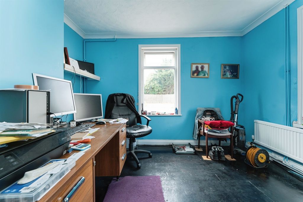 Property photo 3 of 26