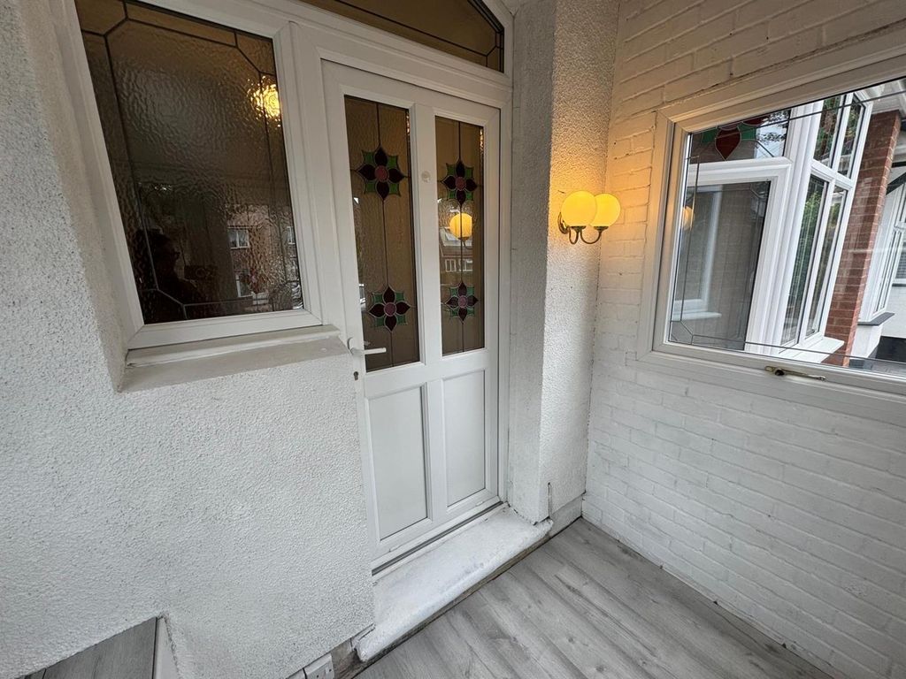 Property photo 2 of 18 0F738E62-136d-4E73-8854-4507Caa2ba68.Jpeg